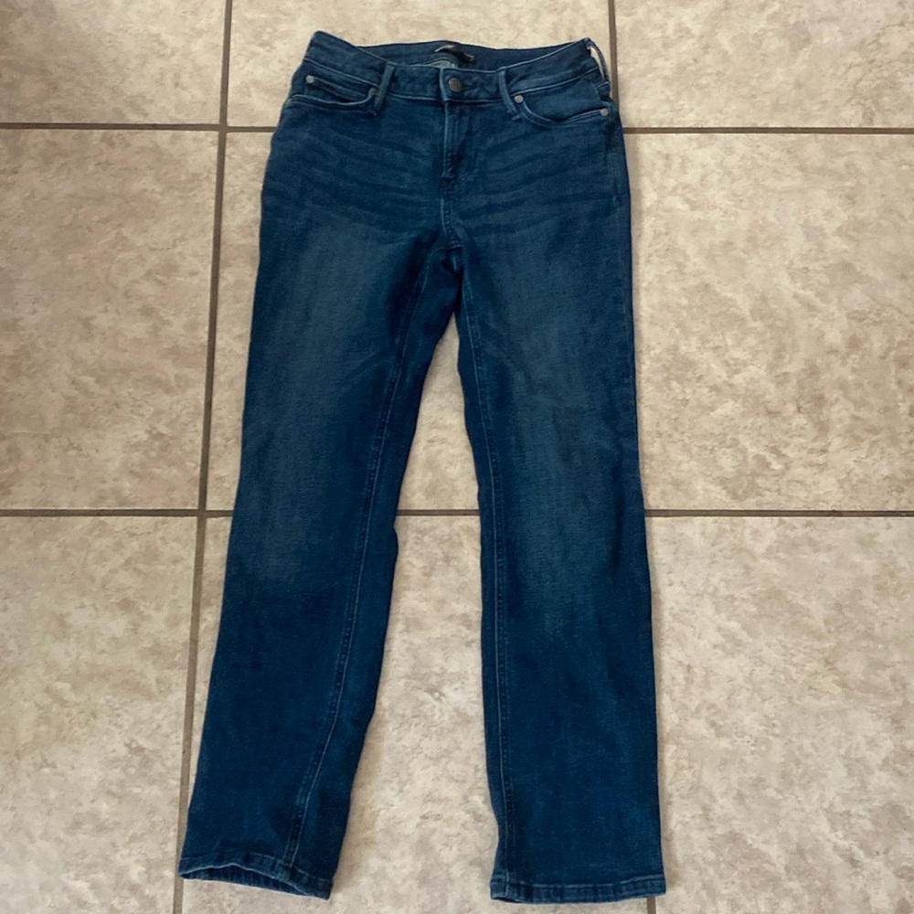 Simply Vera, vera wang size 4 slim straight jeans